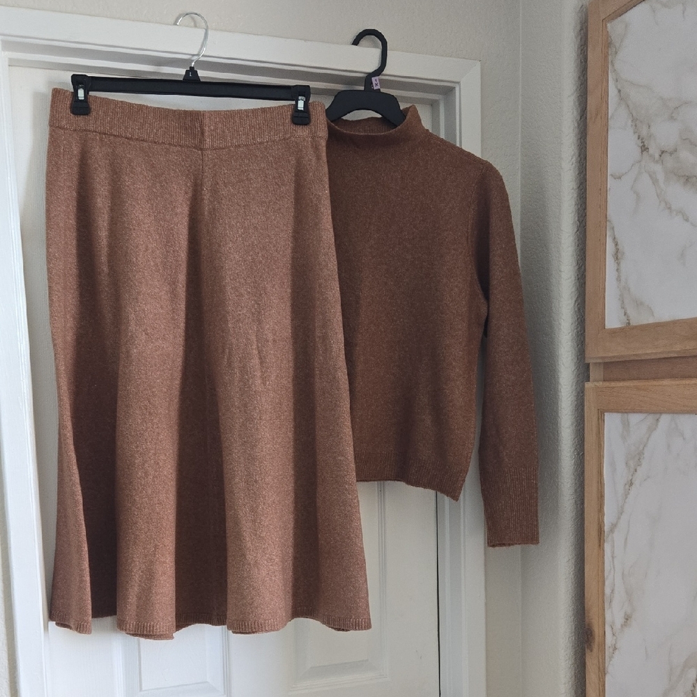 Elegant Brown Women's Skirt